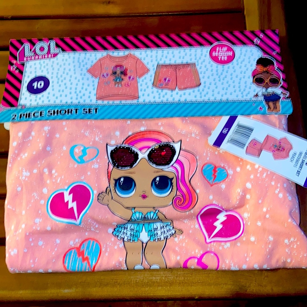 Lol surprise! 2-piece Short Set